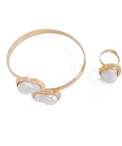 Baroque Pearl Necklace Set for Women - Minimalist Commuting Jewelry, European and American Style, Chic Temperament Accessory