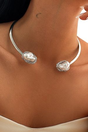 Baroque Pearl Necklace Set for Women - Minimalist Commuting Jewelry, European and American Style, Chic Temperament Accessory