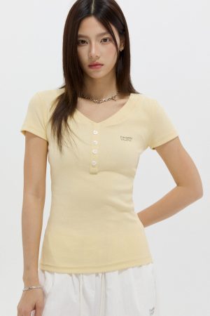 Basic Buttoned Slim Fit Short Sleeve T-Shirt for Women, Shoulder V-Neck, Summer Slimming Style, Versatile Casual Top
