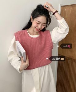 Basic U-Neck Knitted Vest - Simple Design Knit Top for Casual Style, Perfect for Layering, Korean Fashion Essential