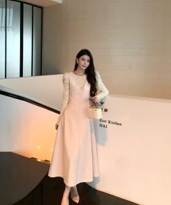 Beige Lace Spliced Base Shirt for Women - Slimming Waist-Defining Top, Spring Style, Trendy Fashion Essential