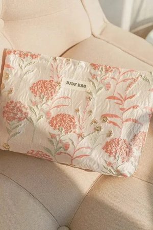 Beige Outfit, Indie Outfits - Soft Girl Floral Makeup Bag