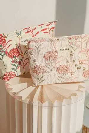 Beige Outfit, Indie Outfits - Soft Girl Floral Makeup Bag