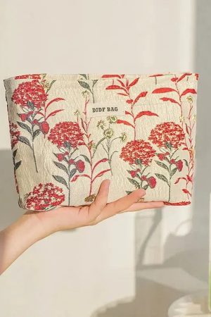 Beige Outfit, Indie Outfits - Soft Girl Floral Makeup Bag