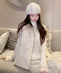 Beige Wool Vest for Women, Sleeveless Chinese Style Jacket Top, National Wind Design, Spring Fashion Essential