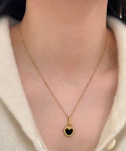 Black and White Double-Sided Shell Heart Pendant Necklace - French Style Light Luxury Clavicle Chain for Women