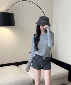 Black Bodycon High-Waisted Shorts for Women, Slimming Hot Pants with Belt, Early Autumn Style, Chic Fashion