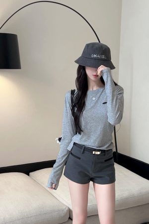 Black Bodycon High-Waisted Shorts for Women, Slimming Hot Pants with Belt, Early Autumn Style, Chic Fashion