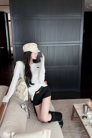 Black Bodycon High-Waisted Shorts for Women, Slimming Hot Pants with Belt, Early Autumn Style, Chic Fashion
