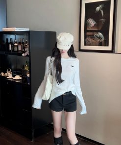 Black Bodycon High-Waisted Shorts for Women, Slimming Hot Pants with Belt, Early Autumn Style, Chic Fashion