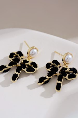 Black Bowknot Stud Earrings - High-Quality Woven French Vintage Ear Accessories, Niche Hong Kong Style, Elegant Design