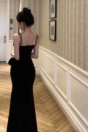 Black Evening Gown Long Dress Women's French Hepburn Style with Rhinestones Low-Cut Deep V-Neck Spaghetti Straps for Banquet Events