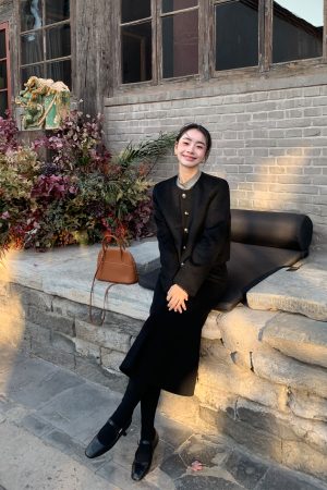 Black Fishtail Midi Skirt for Women - Elegant Bodycon Fit, Wool Blend, Perfect for Autumn and Winter Fashion