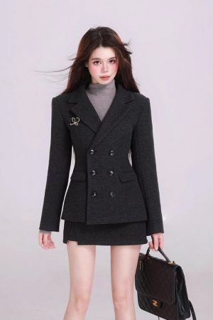 Black Fitted Waist Wool Suit Jacket and Skirt Set for Women, High-End Winter Fashion, Classic Tailored Look