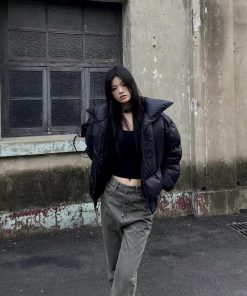 Black Heavy Duck Down Jacket with Stand Collar, Korean Style High-End Design, Armor-Inspired Bread Coat