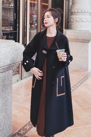 Black Hepburn-Style Wool Coat for Women - Mid-Length Thick Winter Outerwear, 2025 Autumn Collection