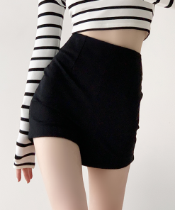 Black High-Waisted Bodycon Shorts for Women, Sexy Elastic Hot Pants, Slim Fit Elongating Design, Stylish Summer Fashion
