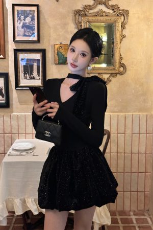 Black Knitted Bow Bud Dress - Winter Outfit with Aristocratic Elegance and High-End Feel, Perfect for 90s-Inspired Style
