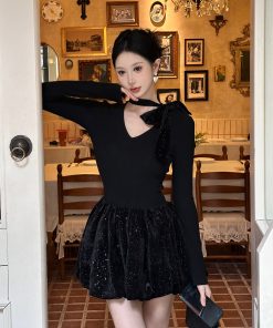 Black Knitted Bow Bud Dress - Winter Outfit with Aristocratic Elegance and High-End Feel, Perfect for 90s-Inspired Style