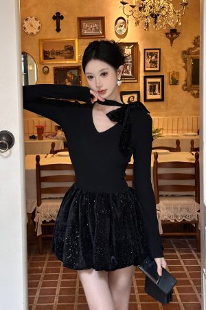Black Knitted Bow Bud Dress - Winter Outfit with Aristocratic Elegance and High-End Feel, Perfect for 90s-Inspired Style
