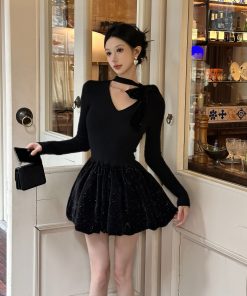 Black Knitted Bow Bud Dress - Winter Outfit with Aristocratic Elegance and High-End Feel, Perfect for 90s-Inspired Style