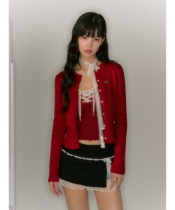 Black Knitted Outer Cardigan - Autumn Style Sweater Top with Design Sense for a Chic Weekend Look