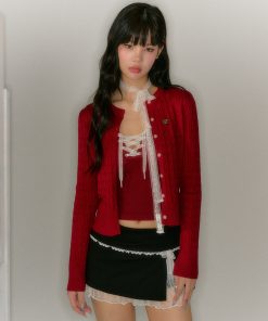 Black Knitted Outer Cardigan - Autumn Style Sweater Top with Design Sense for a Chic Weekend Look