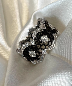 Black Lace Hollow Design Ring for Women with Diamonds - Versatile Light Luxury 2025 Trend