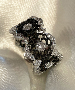 Black Lace Hollow Design Ring for Women with Diamonds - Versatile Light Luxury 2025 Trend