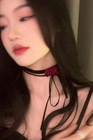 Black Lace-Up Rose Necklace Choker for Hot Girls - Vintage Collarbone Chain Jewelry with Lace Neck Strap, Perfect for Y2K Fashion
