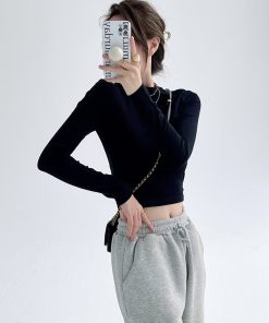 Black Long Sleeve High-Waisted Crop Top - Slim Fit Midriff-Baring T-Shirt for Spring 2025 - Korean Style Sexy Fashion