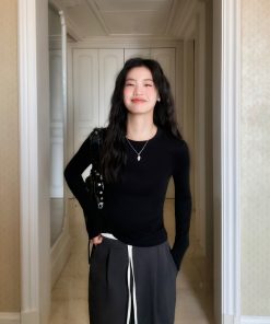 Black Long Sleeve Knitted Top for Women - Round Neck, Slim Fit, Versatile Basic Layering Piece, Perfect for 90s and Y2K Style