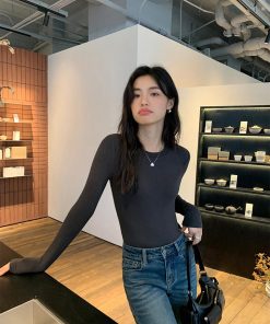 Black Long Sleeve Knitted Top for Women - Round Neck, Slim Fit, Versatile Basic Layering Piece, Perfect for 90s and Y2K Style