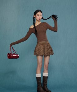 Black Off-Shoulder Knitted Sweater for Women - Stylish Long Sleeve Top for Spring & Autumn 2025, Y2K Fashion