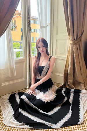 Black Ribbon Socialite Style Lace Splicing Dress - Women's Sling Dress in Light Luxury for Elegant Occasions