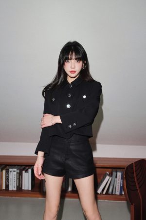 Black Short Blazer for Women - Stylish Lightweight Jacket, Perfect for Office and Casual Looks