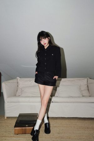 Black Short Blazer for Women - Stylish Lightweight Jacket, Perfect for Office and Casual Looks