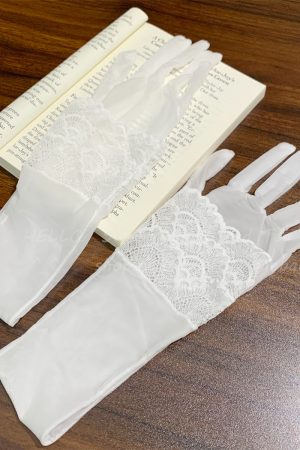 Black Silk Gloves and Ultra-Thin Lace Sleeve Set, Sensual Shiny Finger-Segmented Stockings for Brides, Elegant Wedding Accessories