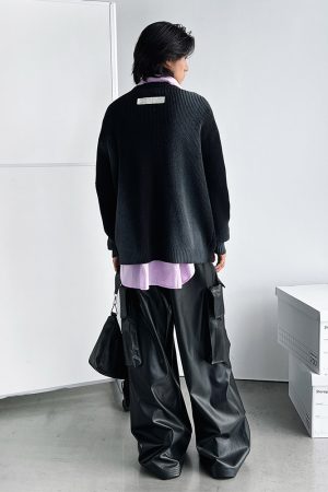 Black Spray Dye Logo Knitted Cardigan with Roaring Beast Design - Trendy Y2K Fashion for Stylish Layering