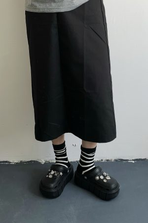 Black Thick-Soled Hole Shoes for Women - Summer 2025 DIY Height-Increasing Non-Slip Slippers - Trendy Outdoor Footwear