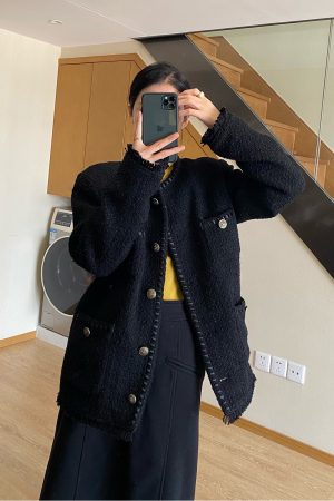 Black Tweed Loose-Fit Women's Coat, Elegant Slimming Design, Korean Style for Spring and Autumn Fashion