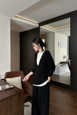 Black V-Neck Knitted Cardigan for Women - Relaxed Fit, Versatile Spring/Summer Layering Essential, Effortless Style