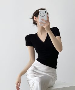 Black V-Neck Short Sleeve T-Shirt for Women - Summer 2025 Slim Fit Versatile Top - Trendy Casual Wear, Essential Wardrobe Piece