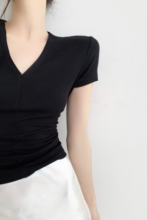Black V-Neck Short Sleeve T-Shirt for Women - Summer 2025 Slim Fit Versatile Top - Trendy Casual Wear, Essential Wardrobe Piece