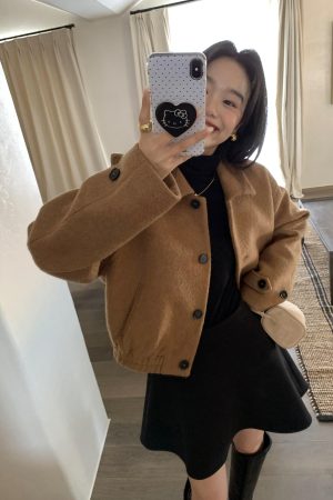 Black Woolen A-Line Skirt for Women, High-Waisted Slim Fit, Versatile Short Skirt, Korean Style for Autumn and Winter