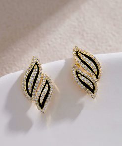 Black Zirconia Unique Design Earrings - High-End Light Luxury, Versatile Fashion Statement for Elegant Looks