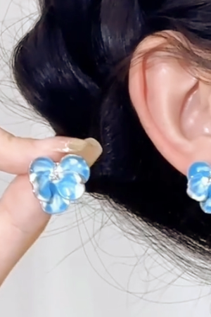 Blue Floral Oil Painting Stud Earrings for Summer - Exquisite Vacation Style Ear Accessories with Fresh Temperament