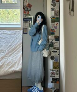 Blue Long Sleeve Sweater and Tulip Skirt Two-Piece Set for Women, Loose Knitted Top, Slimming Spring Outfit, Casual Fashion.