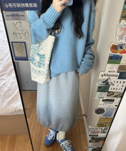 Blue Long Sleeve Sweater and Tulip Skirt Two-Piece Set for Women, Loose Knitted Top, Slimming Spring Outfit, Casual Fashion.