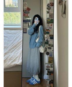 Blue Long Sleeve Sweater and Tulip Skirt Two-Piece Set for Women, Loose Knitted Top, Slimming Spring Outfit, Casual Fashion.